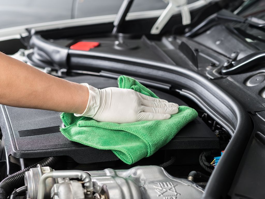 How to Clean Car Engine Bay: Expert Tips & Tricks